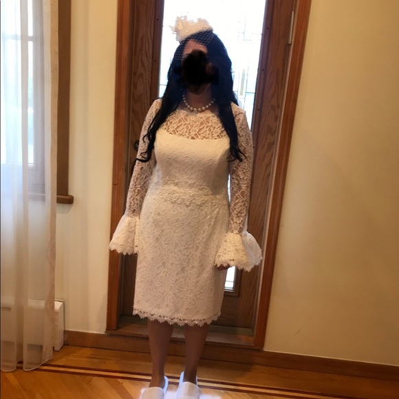 Nue by Shani White Lace Pearl Detailing Short Wedding Dress Size 14 - Picture 8 of 8